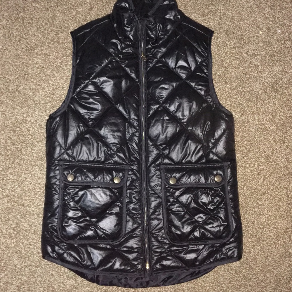 Dee Elle vest.